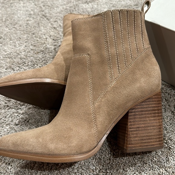 Suede booties chunky heel - Picture 8 of 9
